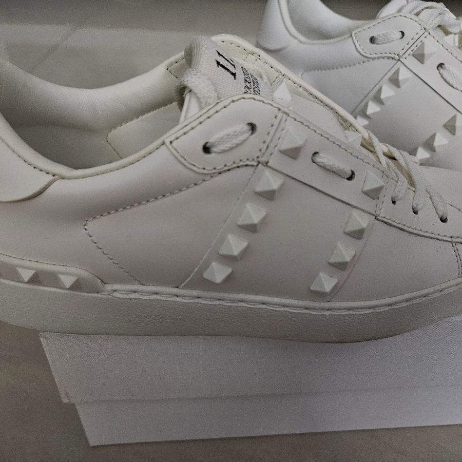 Valentino 11 rockstud untitled 鉚釘小白鞋-2