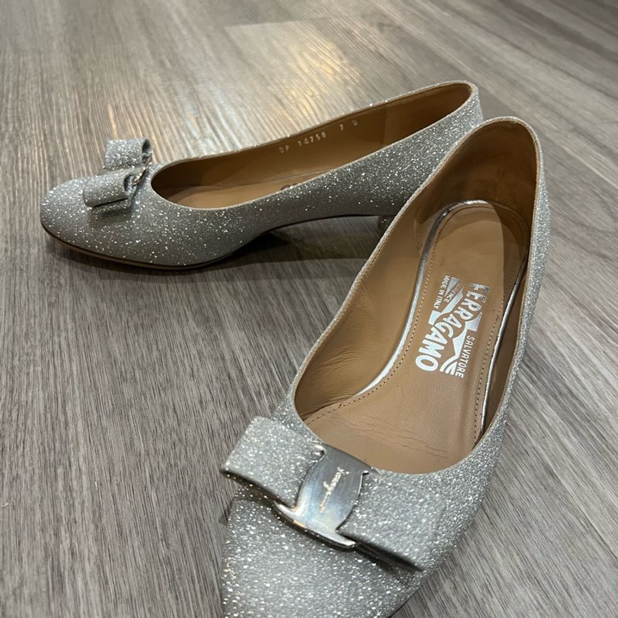 Salvatore ferragamo經典款鑽紗低跟鞋-13