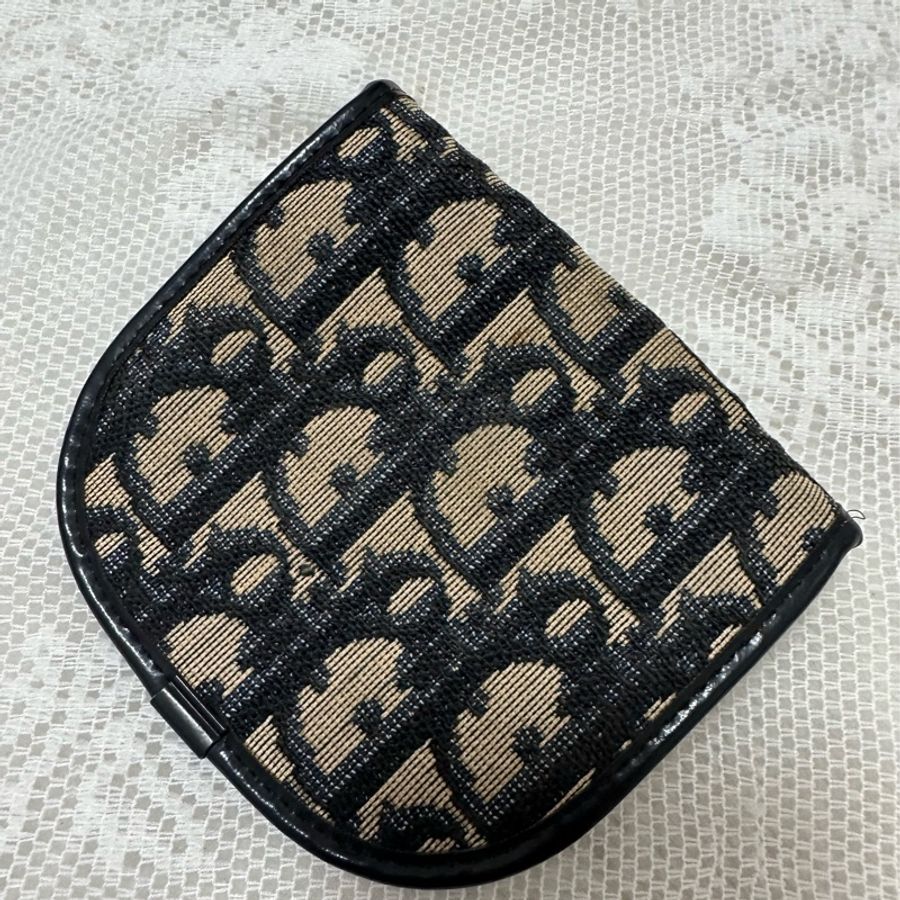 【Dior】翻蓋式零錢包-4
