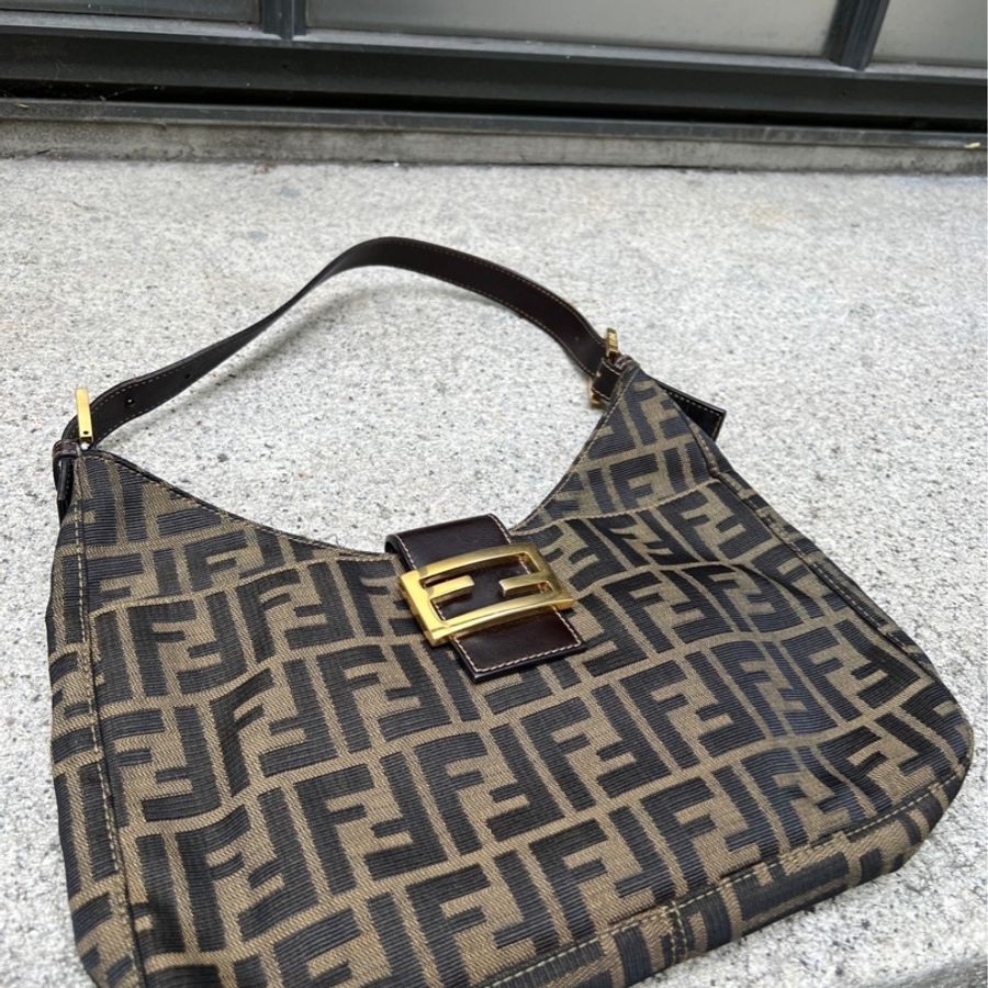 【FENDI】稀有金扣手提肩背包-3