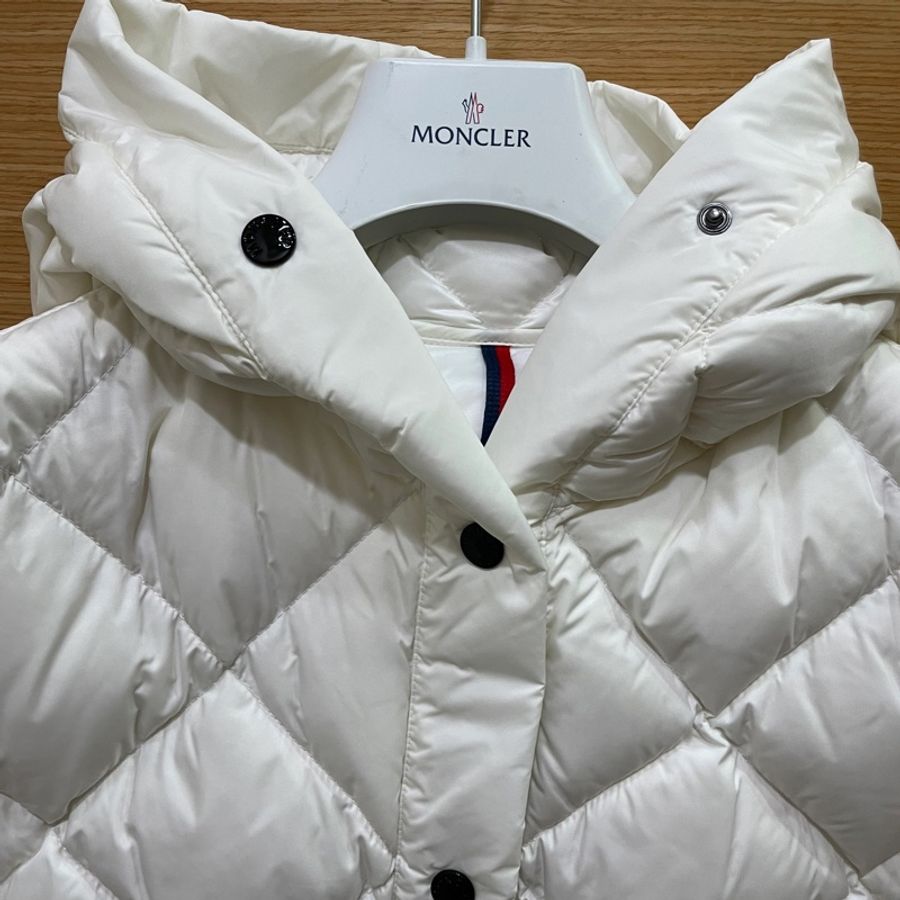 全新Moncler白色滾黑邊菱格連帽羽絨外套-4
