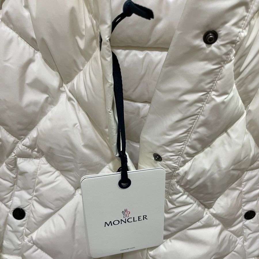 全新Moncler白色滾黑邊菱格連帽羽絨外套-16