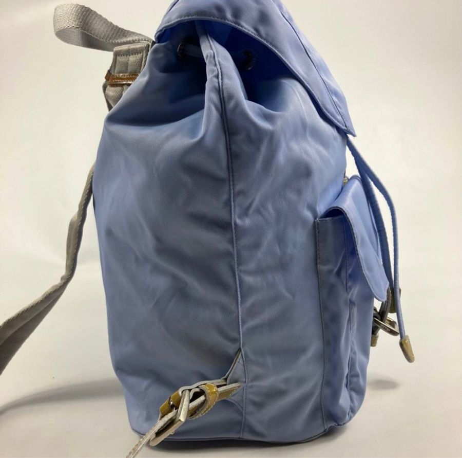 Prada 經典三角標降落傘尼龍後背包 中號 稀有霧霾藍 皮革抽繩-2