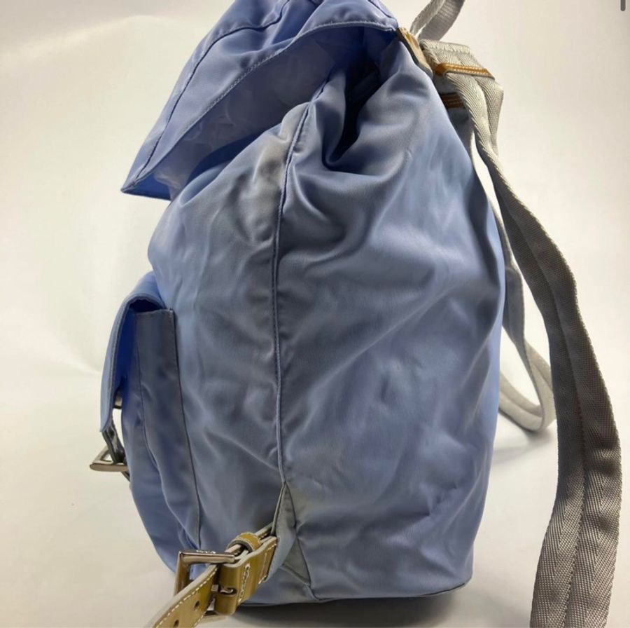Prada 經典三角標降落傘尼龍後背包 中號 稀有霧霾藍 皮革抽繩-3