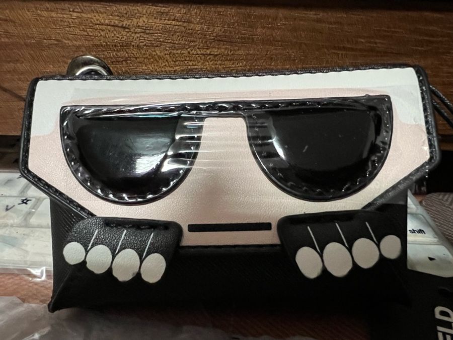 全新 KARL LAGERFELD 卡片鏈帶迷你包-0