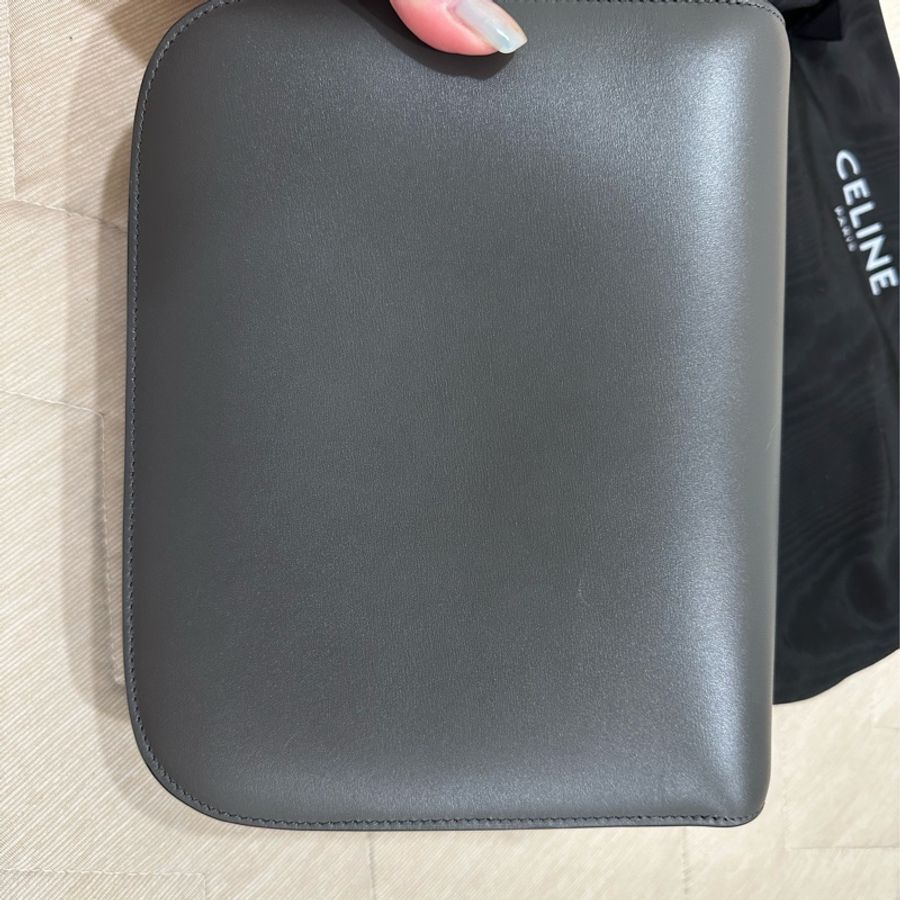 Celine box classic 灰色金釦、九成新-4