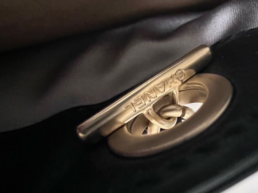 🍒CHANEL 絕版LOGO大托特包 2F230831-1-15