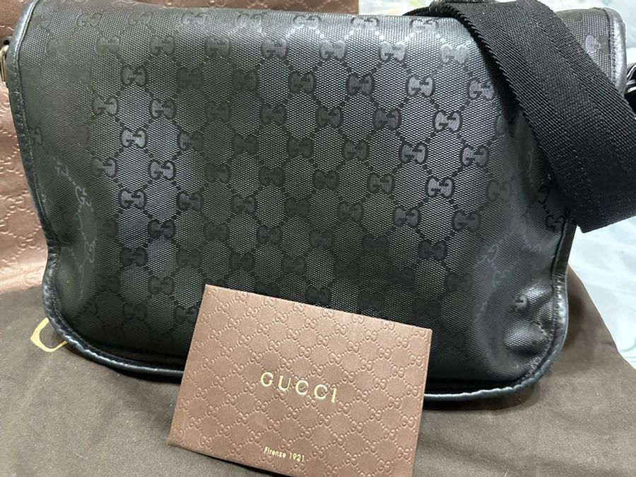 #GUCCI黑色GG IMPRIM水晶雷射PVC系列微笑斜背包 201732-3