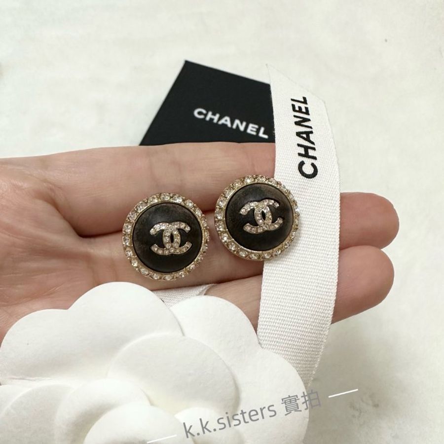 香奈兒CHANEL 新款 雙C圓型水鑽木頭特殊材質耳環(貨號ABB123 )-13
