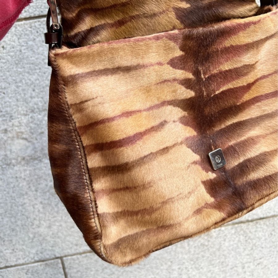 【FENDI】稀有材質大法棍-21