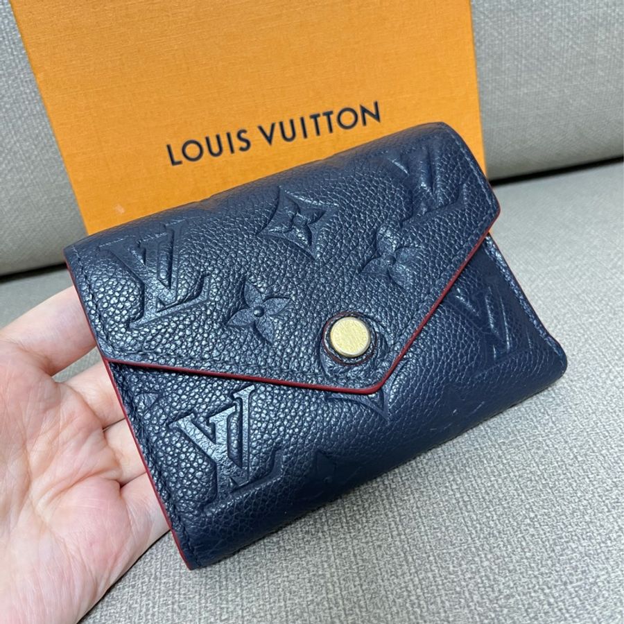 LV Victorine 海軍藍全皮革短夾-10