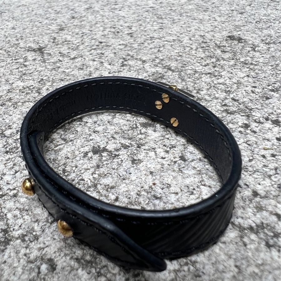 【Louis Vuitton】Twist水波紋皮革手環-3