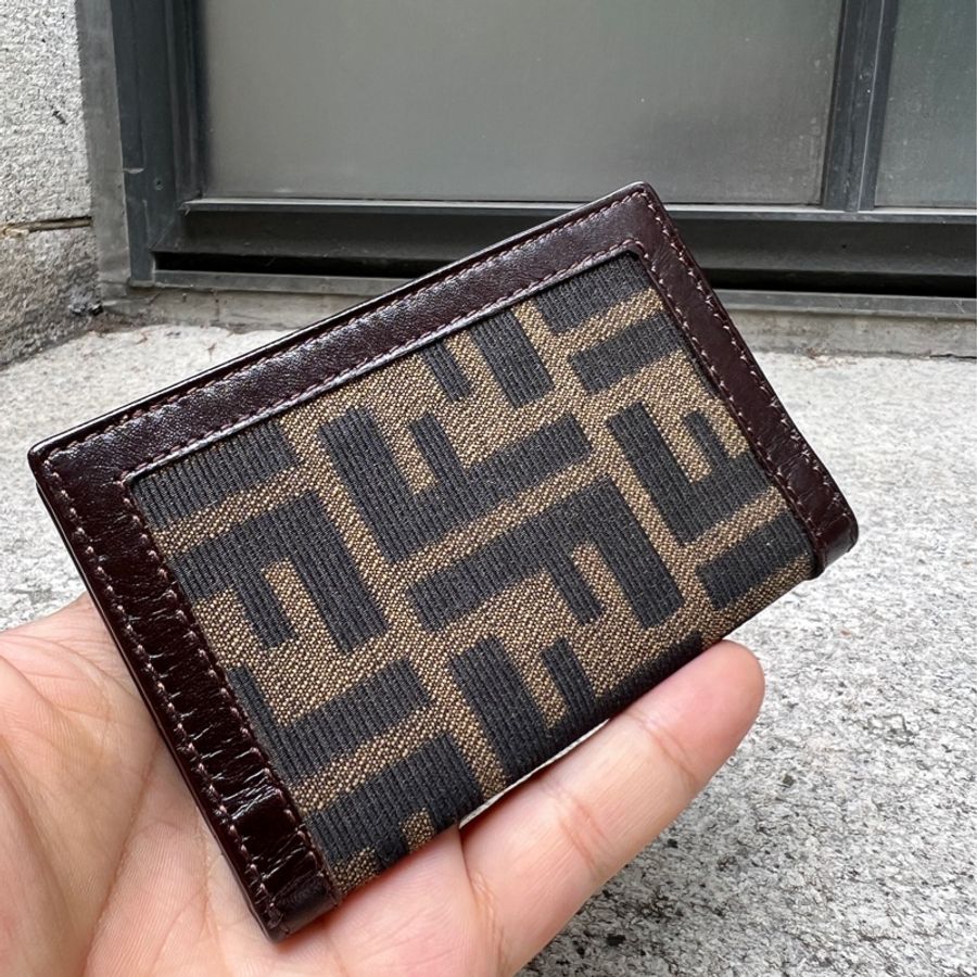 【FENDI】老花卡片夾-4