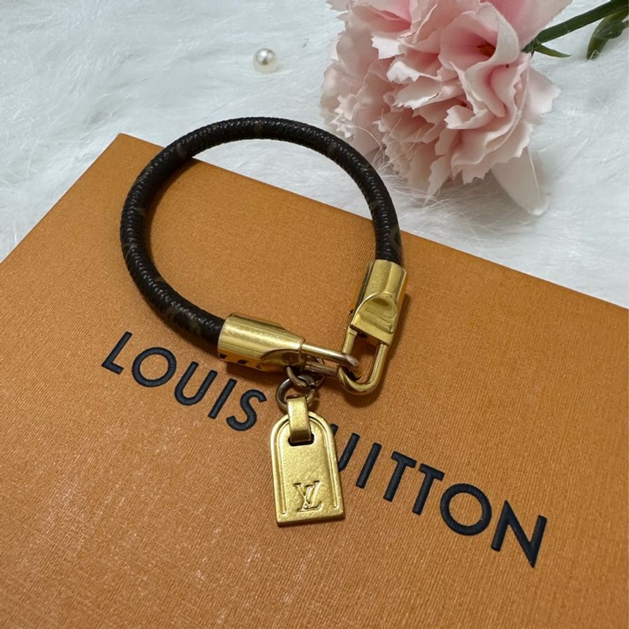 【Louis Vuitton】吊墜老花手環-0