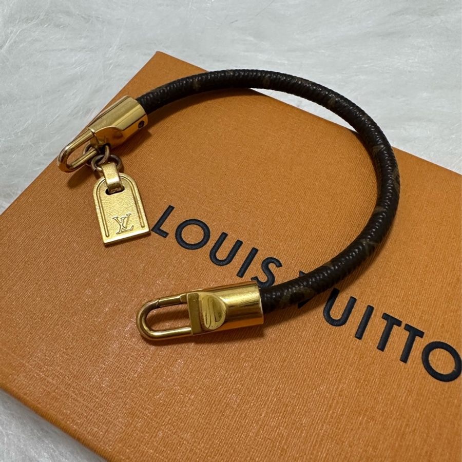 【Louis Vuitton】吊墜老花手環-3