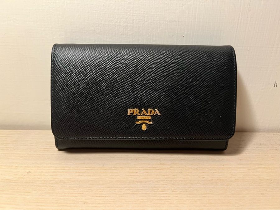 Prada Saffiano 中長兩折皮夾-0