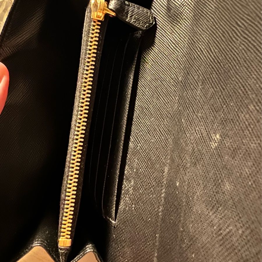 Prada Saffiano 中長兩折皮夾-12
