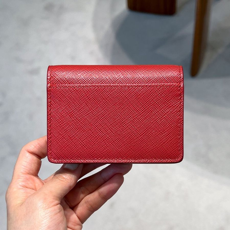 🎉新品好折扣✨Prada 1MC070 Saffiano皮革卡夾包 紅色-5