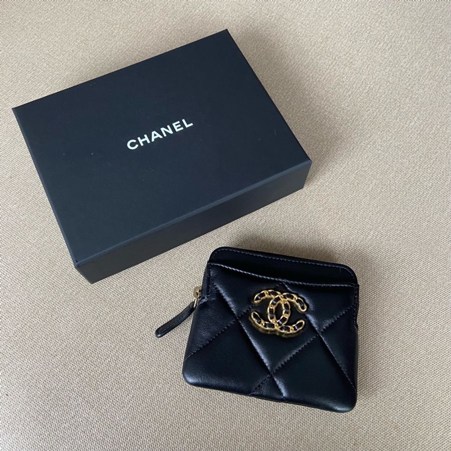 【Dozz Boutique】全新現貨*Chanel 19吐司零錢包*-0