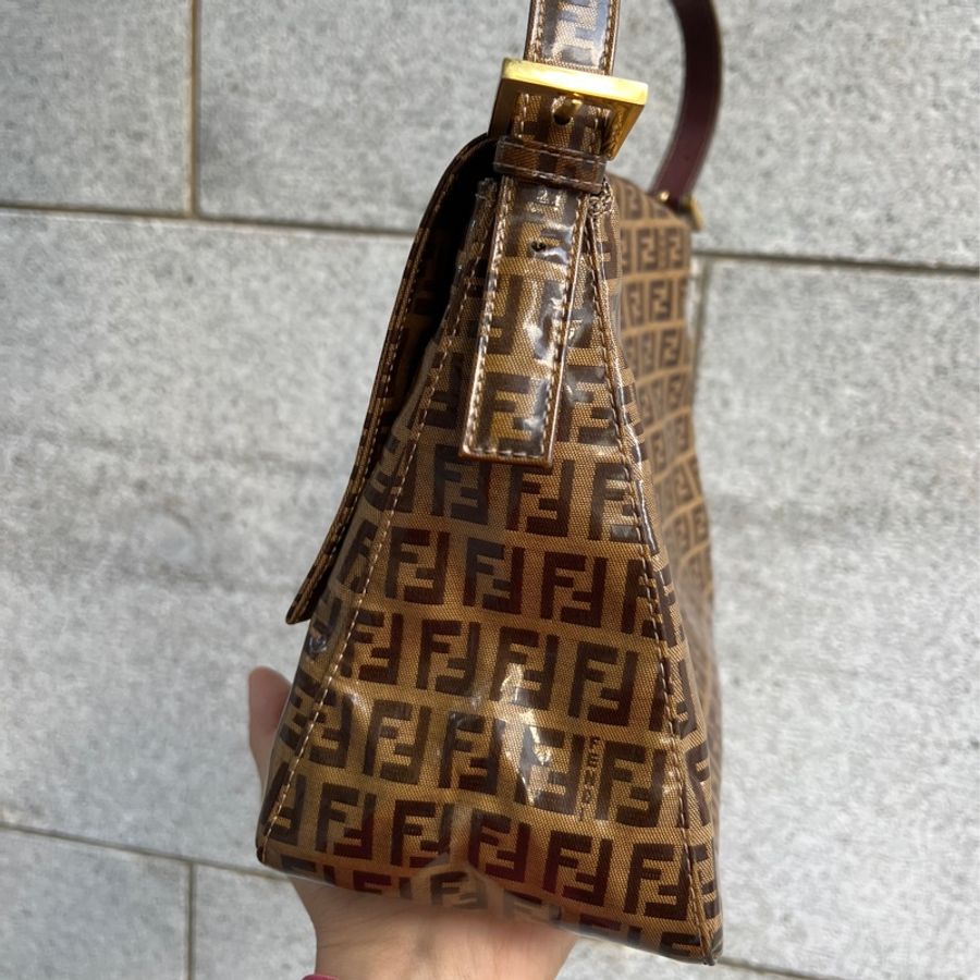 【FENDI】漆皮大法棍-5