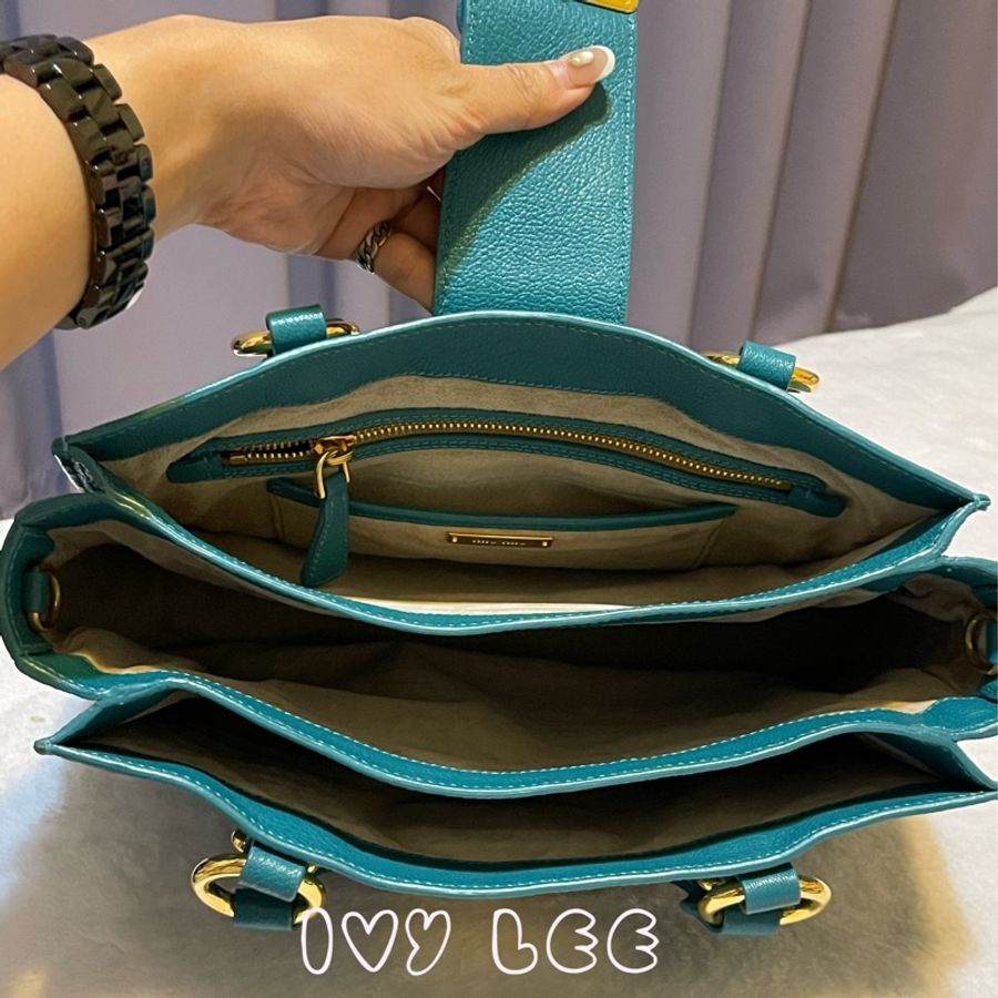 MIU MIU 金色鎖扣 絨面革襯 湖水綠 RN0799 手提包 斜背包 二手精品-3