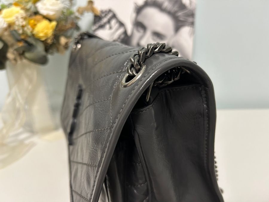 (保留至1/15) YSL Niki Medium復古皮革肩背包 風暴灰 新款D型扣-19