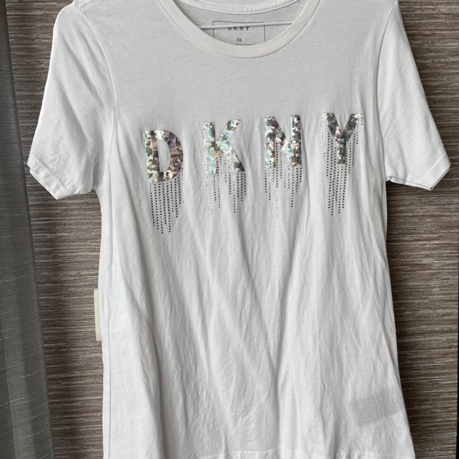 DKNY T-shirt-4