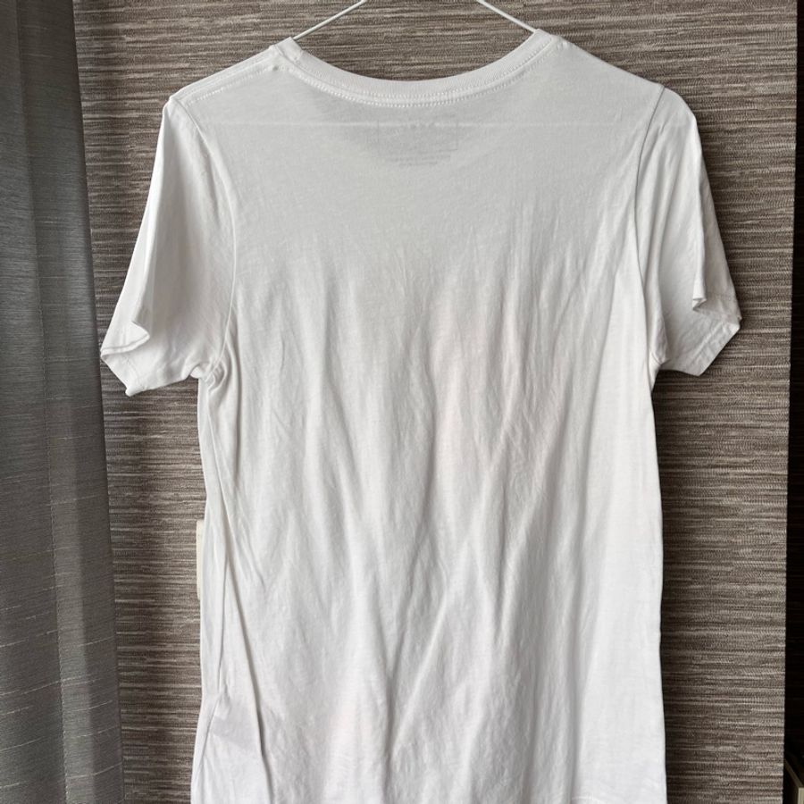 DKNY T-shirt-11