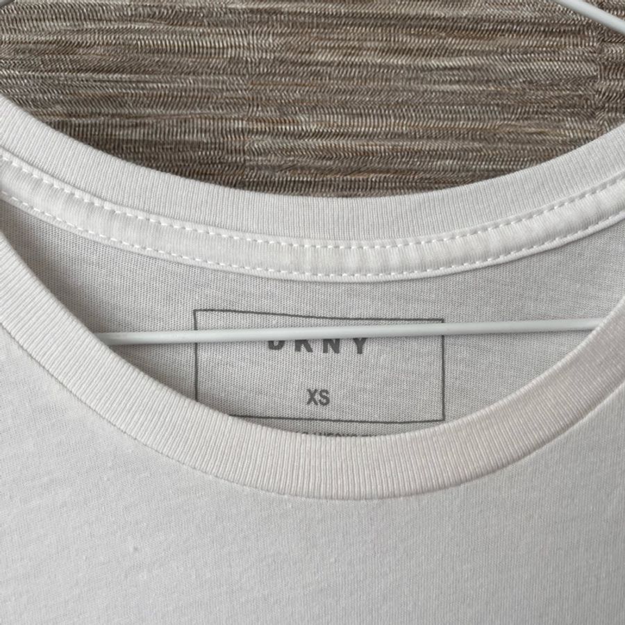DKNY T-shirt-16