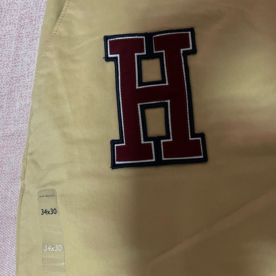 Tommy & Disney聯名男生卡其長褲-3
