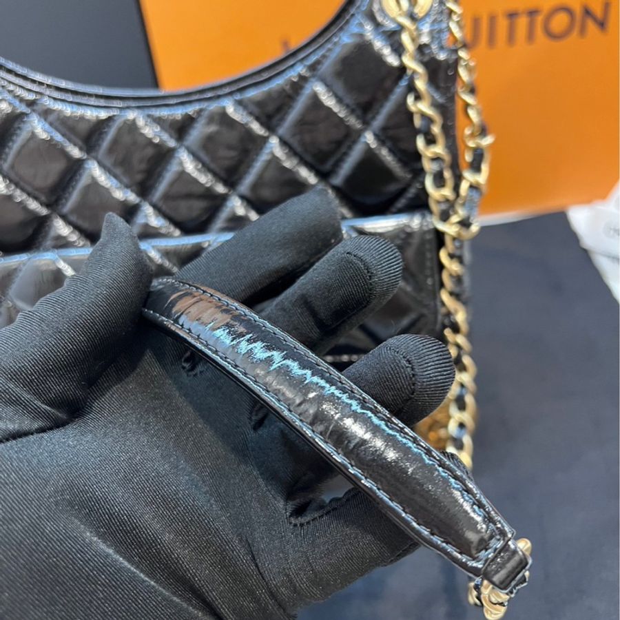 CHANEL Hobo 23C 晶片款 流浪包 天貓精靈 近全新-39