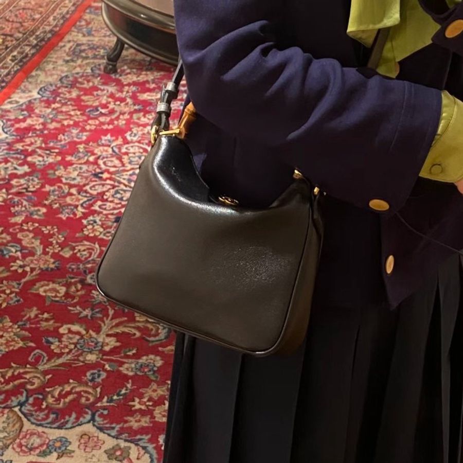 Gucci 746251 小牛皮竹節 Diana包 黑色(當季熱門新品 下單前請先詢問)-6