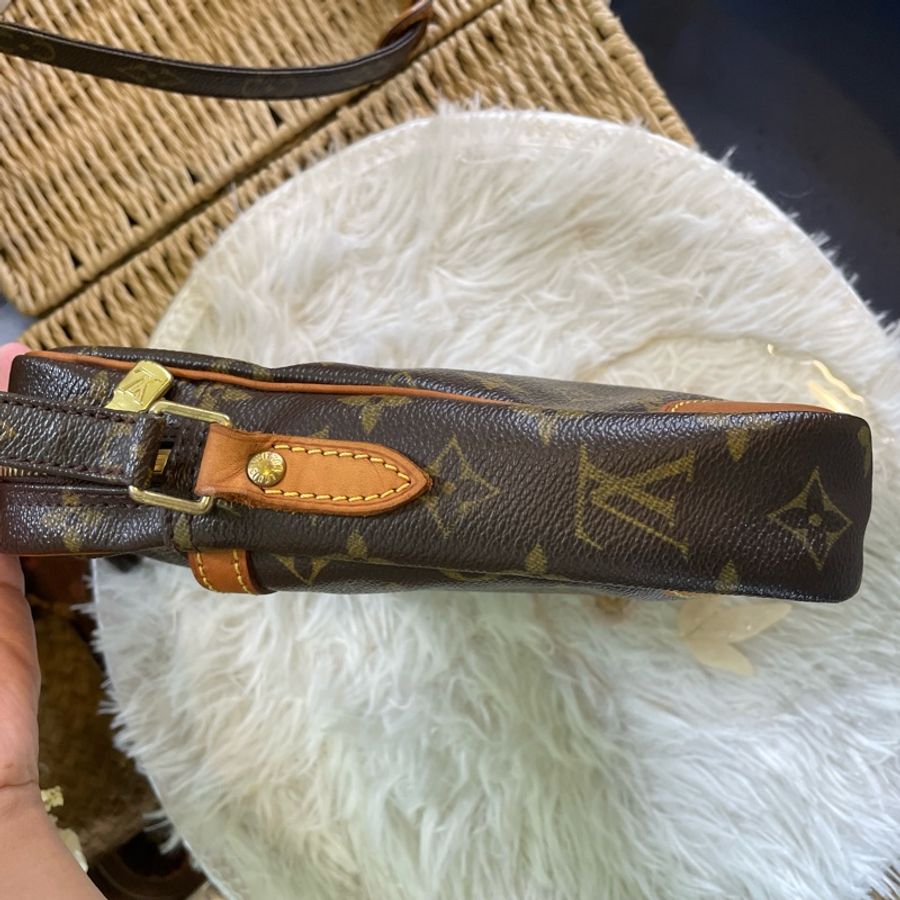 LV 老花單層相機包-1