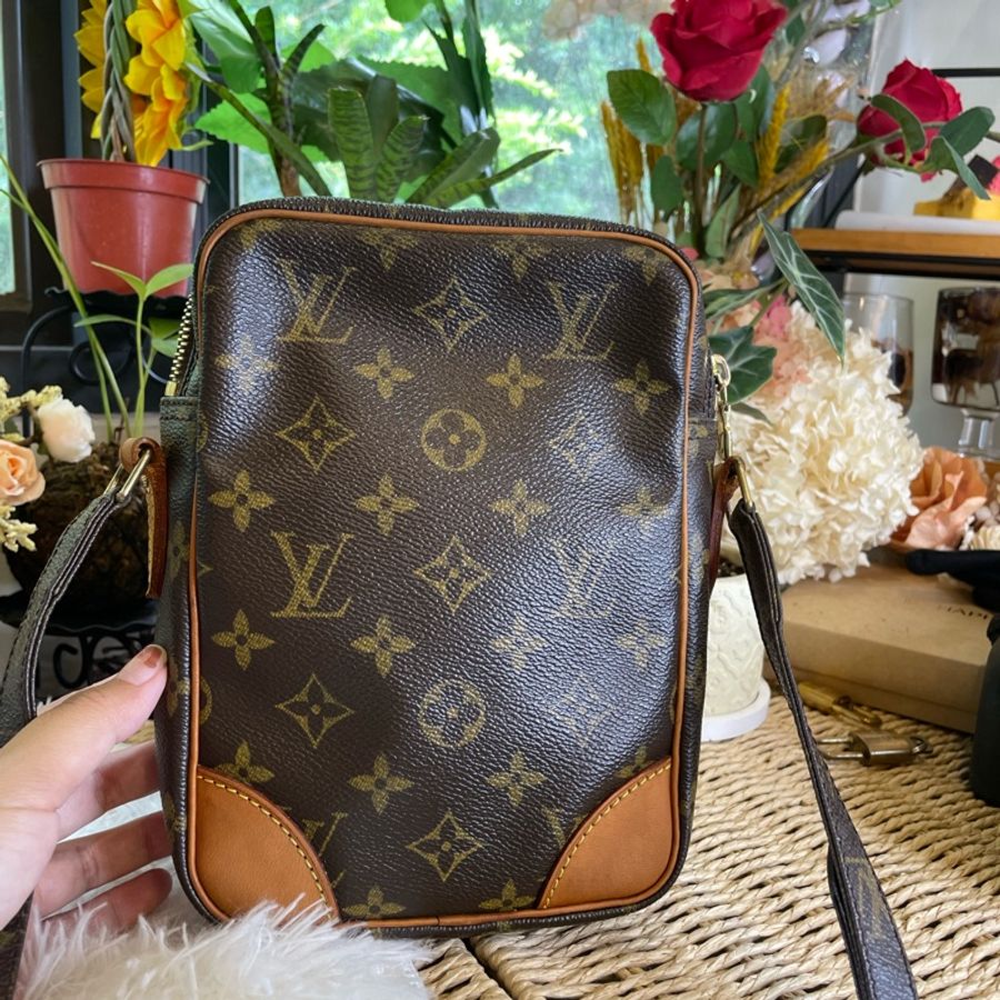 LV 老花單層相機包-4