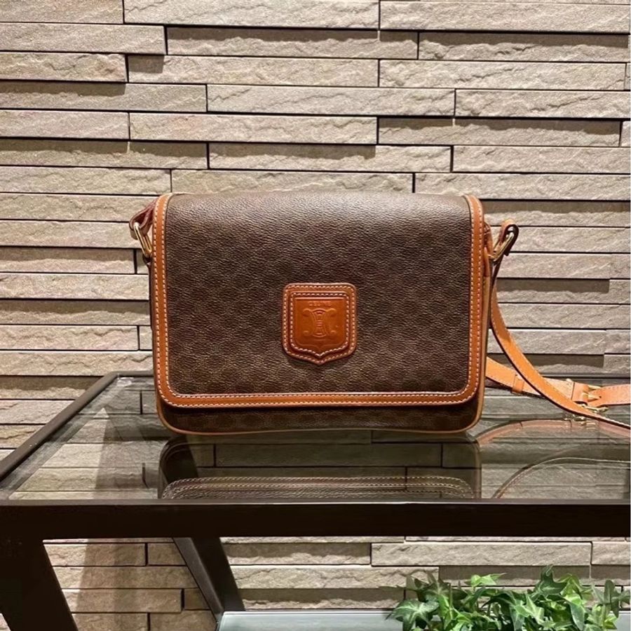 ❤️‍🔥 #Celine 稀有款釋出😍 極新美品✨爆款 #古董包 #斜背包 #豆腐包-2