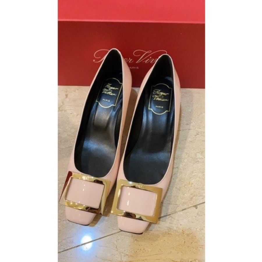 rogervivier 淡粉金釦4.5cm跟鞋-0