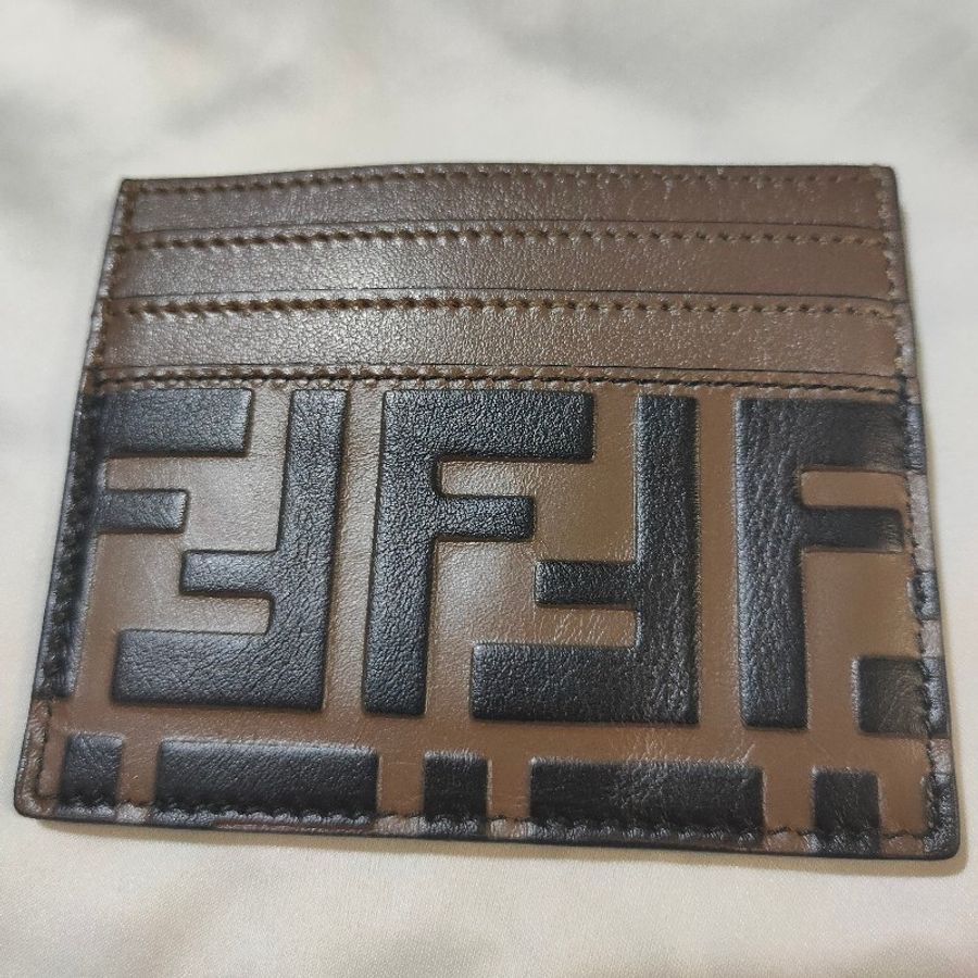 Fendi 芬迪品牌FF LOGO壓紋皮革卡夾-0