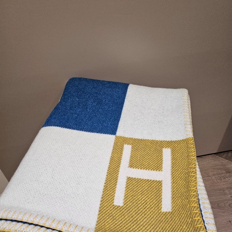 全新HERMES 愛馬仕 Avalon Vibration薄毯 140cm*170cm-5