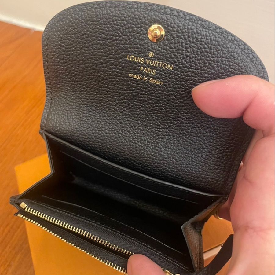 LV 黑壓紋扣式卡片零錢包-5