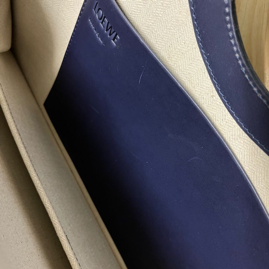 Loewe 全新 Cirlce Bag-6