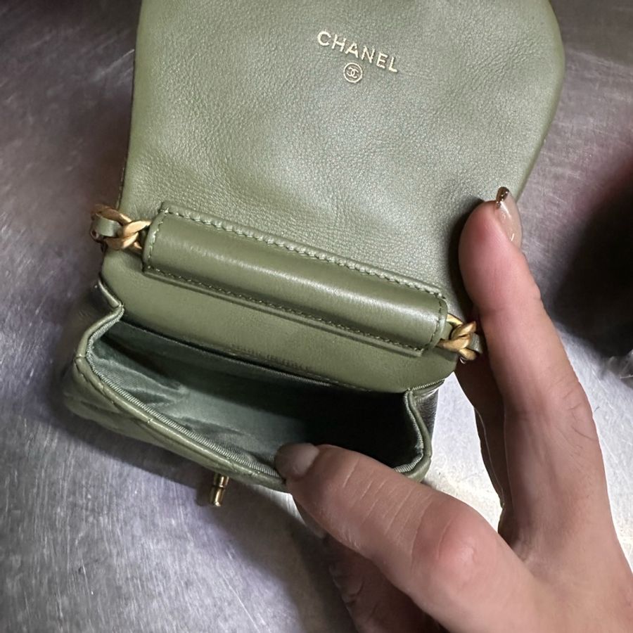 二手正品👋🏻CHANEL 21B MINI貝殼包 超可愛的牛油果綠❤️歡迎議價-4