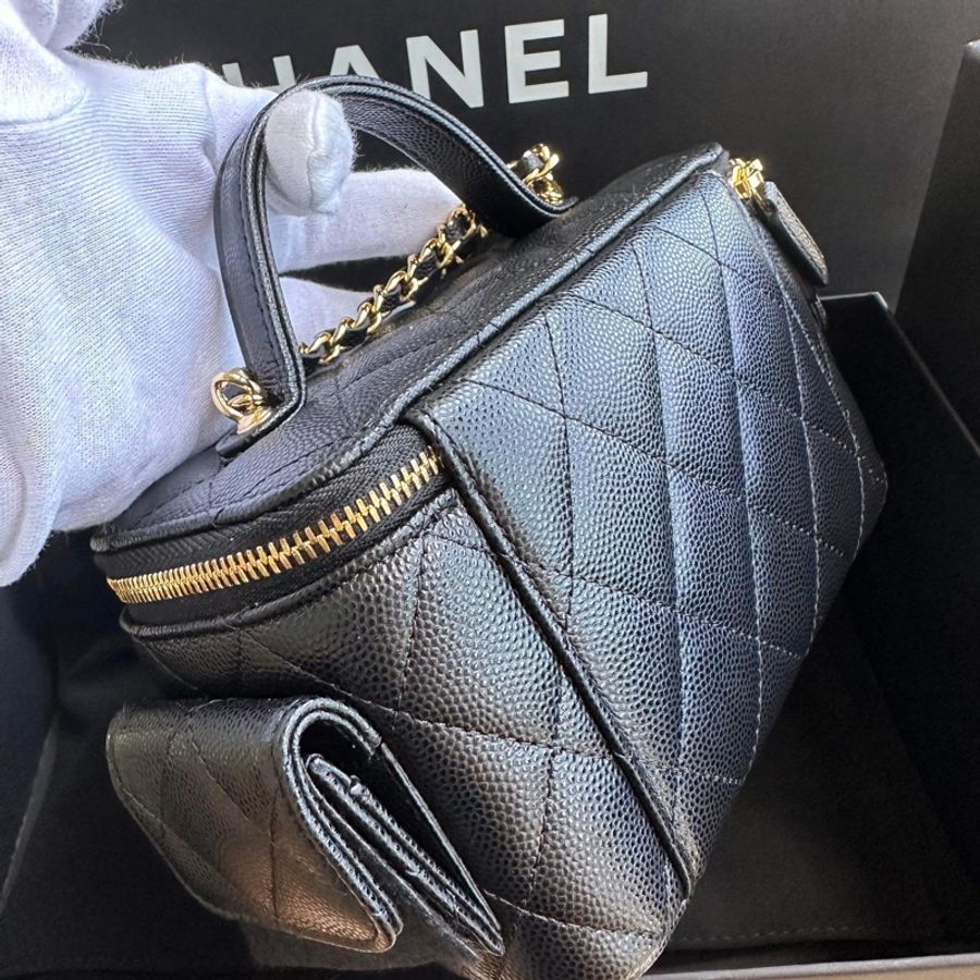 Chanel 香奈兒 23B 新款‼️手把 手柄 提把 化妝 cargo 長盒子 鏈袋包 mini bag 此價格已含刷卡分期手續費 可直接下單❤️-7
