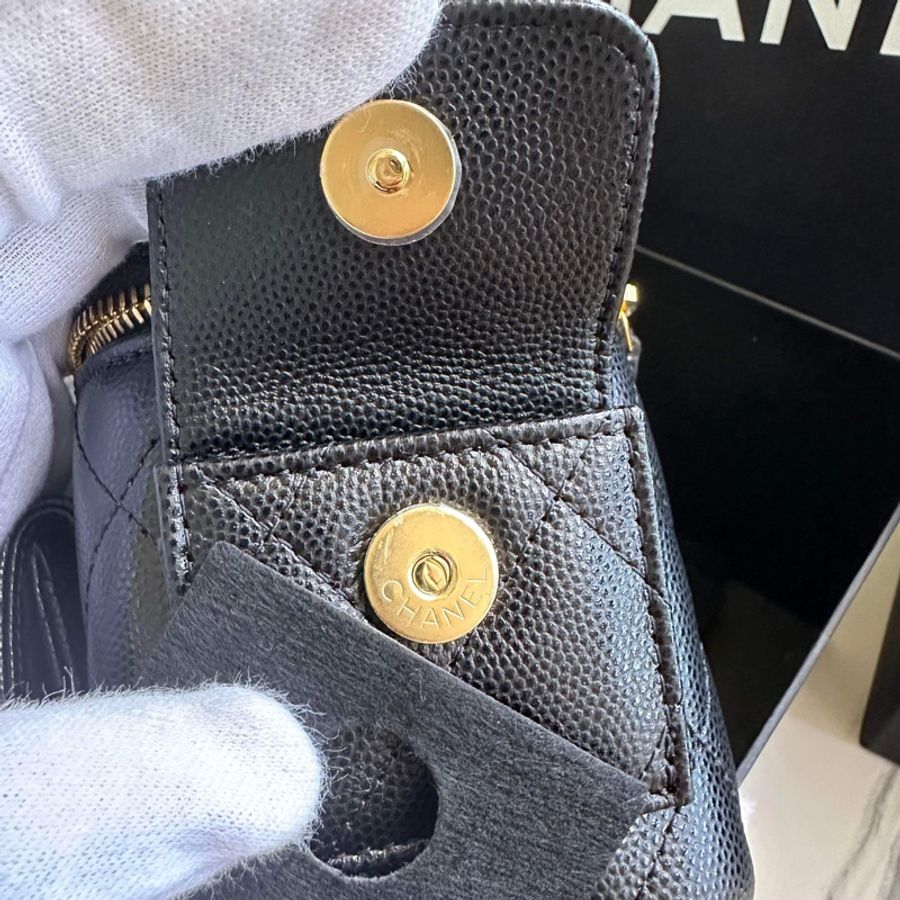 Chanel 香奈兒 23B 新款‼️手把 手柄 提把 化妝 cargo 長盒子 鏈袋包 mini bag 此價格已含刷卡分期手續費 可直接下單❤️-12