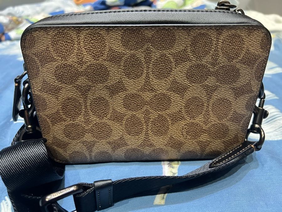 百貨公司專櫃 COACH CHARTER 經典 SIGNATURE 緹花面料斜背手袋(型號:C2610)全新 絕版老花色系-1