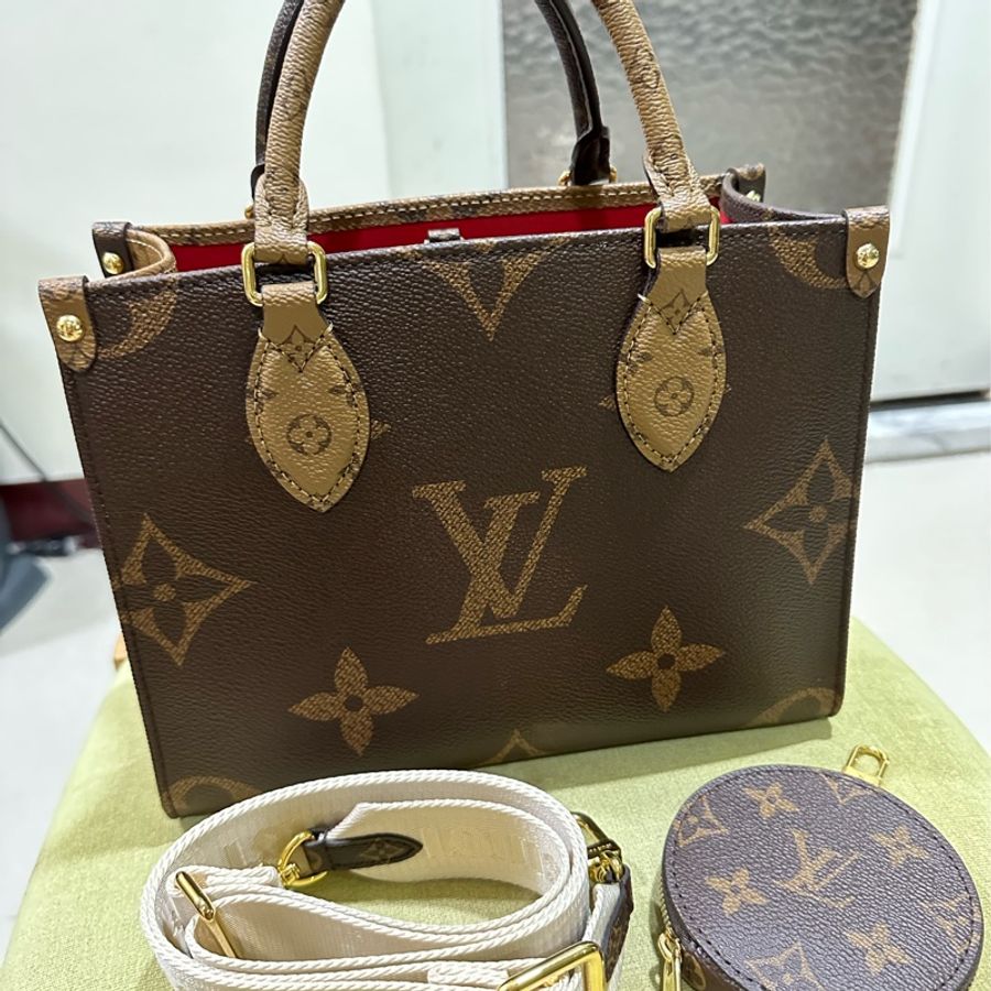 LV OnTheGo PM 經典老花(雙色)小托特包(附寬肩帶+零錢包)-0