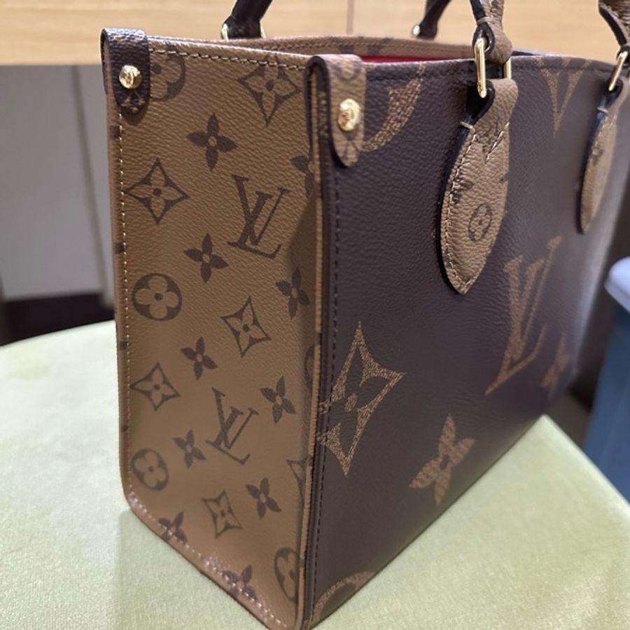 LV OnTheGo PM 經典老花(雙色)小托特包(附寬肩帶+零錢包)-6