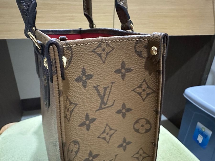 LV OnTheGo PM 經典老花(雙色)小托特包(附寬肩帶+零錢包)-12