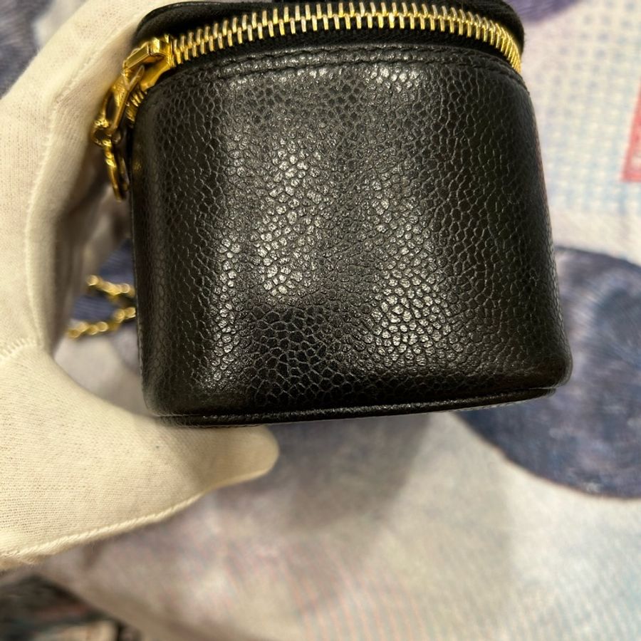 Chanel 化妝包 💕黑金系 可放手機-12