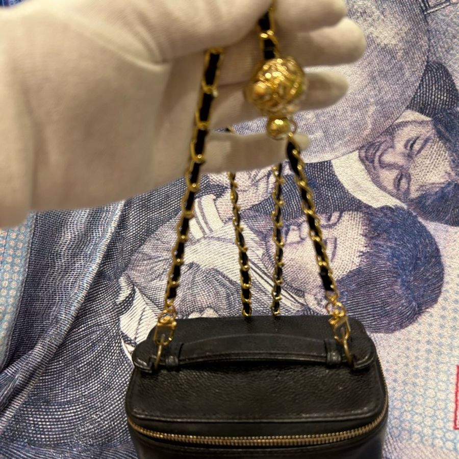 Chanel 化妝包 💕黑金系 可放手機-6
