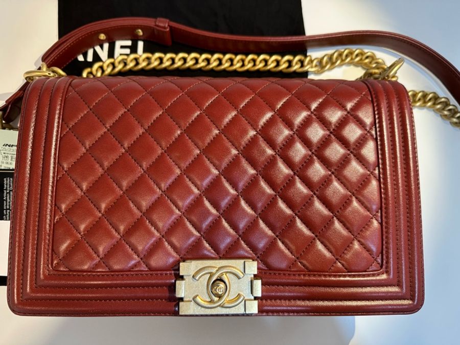 Chanel Boy 28公分 羊皮酒紅/個性仿舊金鍊-5